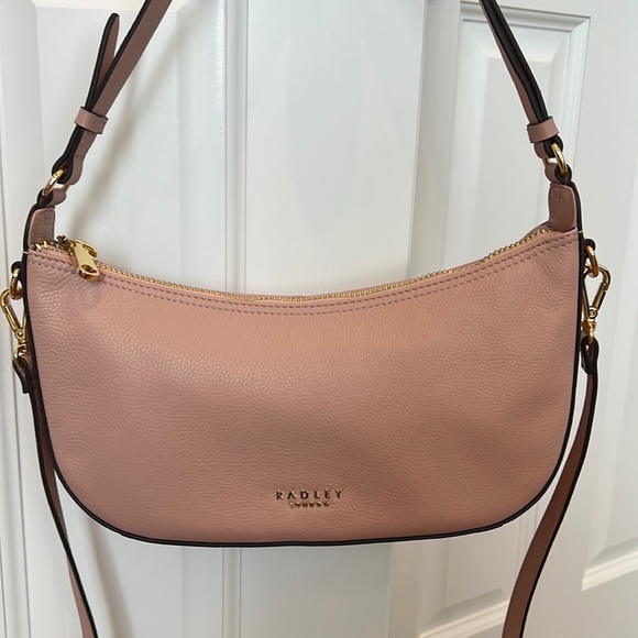 NWOT beautiful Radley bag in soft pebbled leather. - Picture 2 of 15